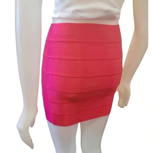 Passion Fusion Hot Pink Tiered Stretch Mini Skirt Size Small - Picture 3 of 9